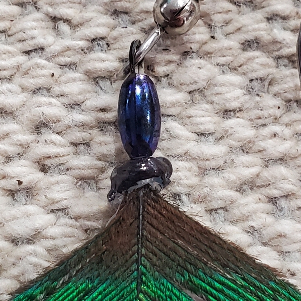 Vintage Peacock feather beaded dangle earrings 2 1/4" long, 2" wide. - Picture 8 of 9